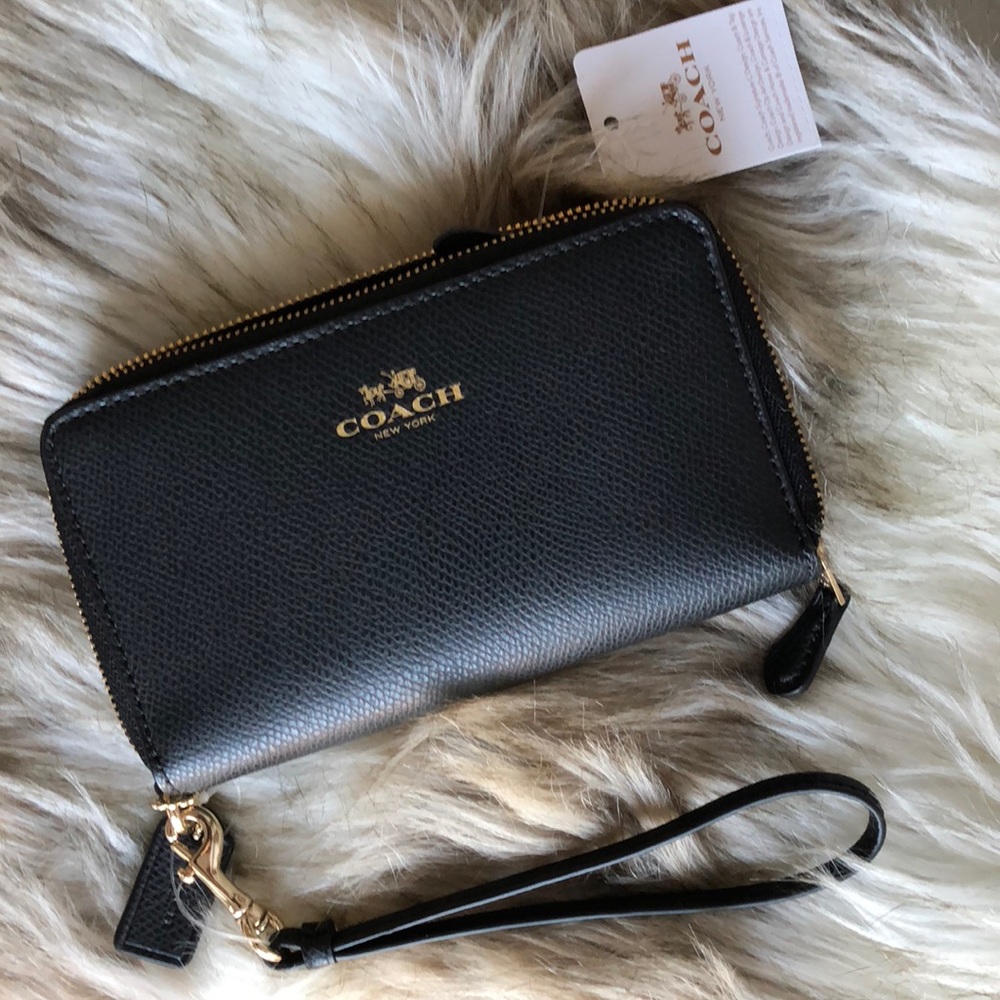 Black Coach Wristlet!! NWT